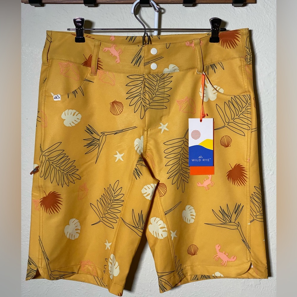 Wild Rye Bike Shorts NWT